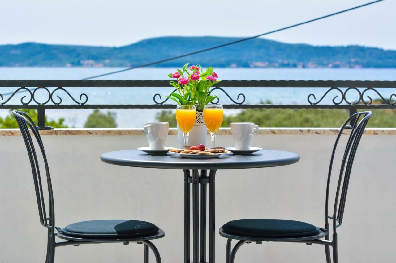 Apartments Feel Good Sukošan Екстериор снимка