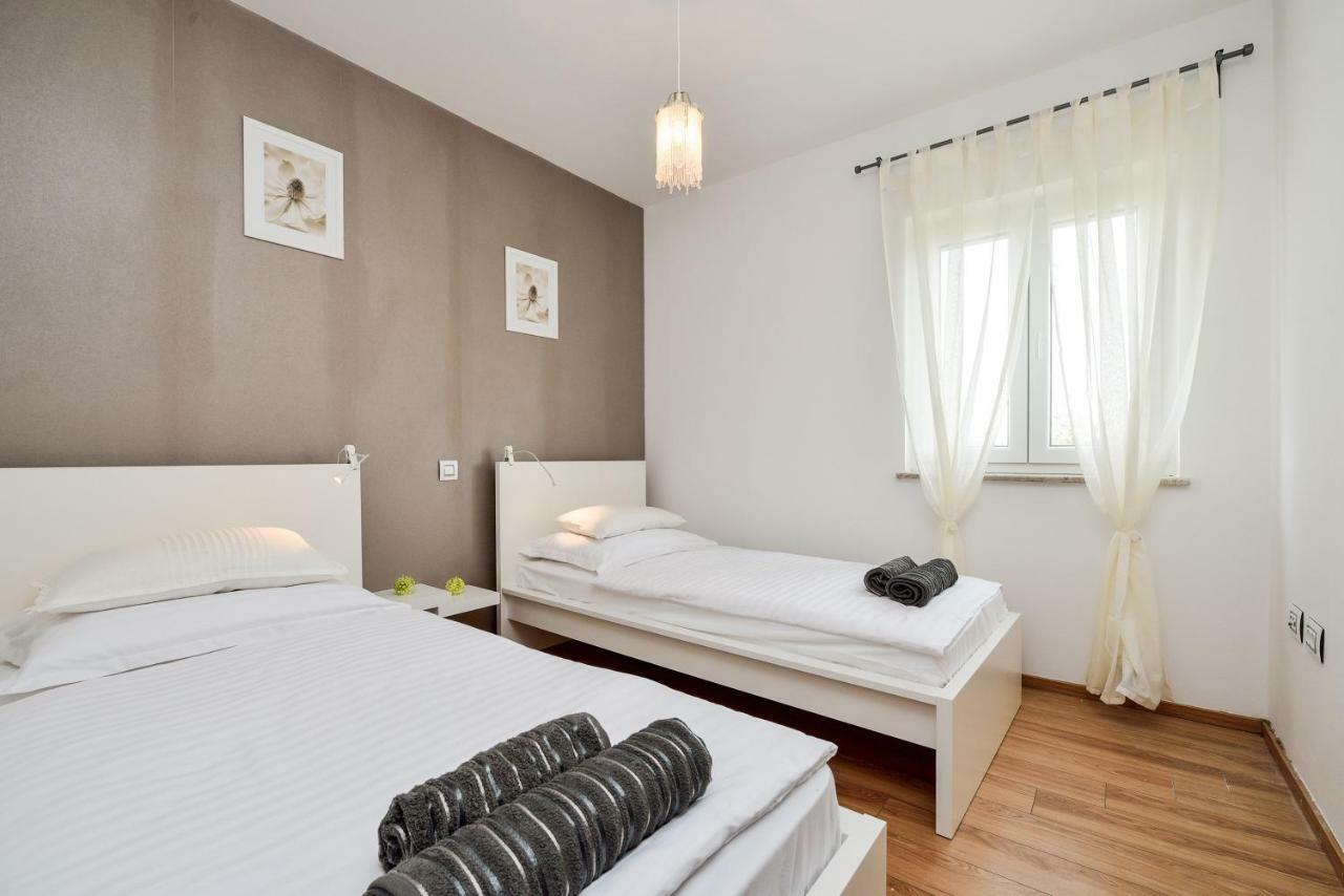 Apartments Feel Good Sukošan Екстериор снимка